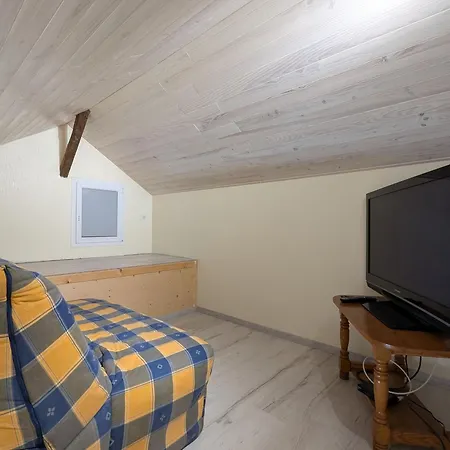 Апартаменты Lumineux 3 Chambres, Terrasse, Proche Commerces Et Ski, Avec Wifi - Fr-1-589-677 *