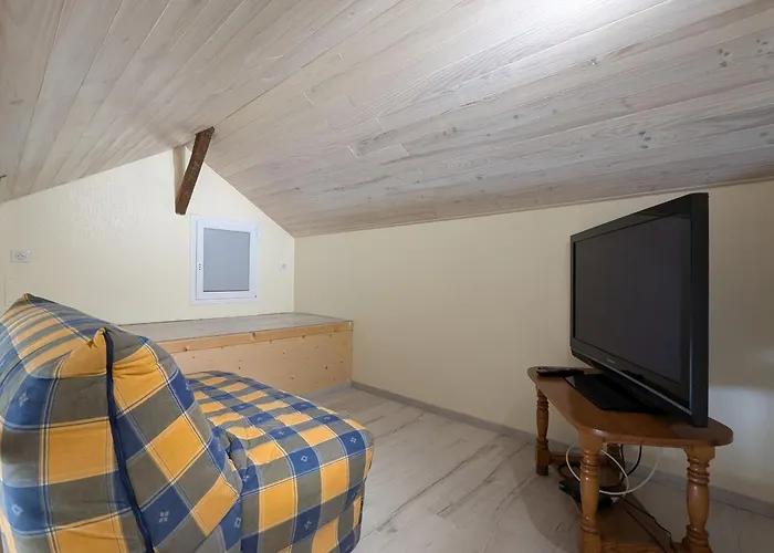 아파트 Lumineux 3 Chambres, Terrasse, Proche Commerces Et Ski, Avec Wifi - Fr-1-589-677 *